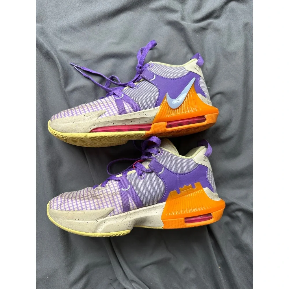 Nike LeBron 21 GS Purple Gaze Basketball Shoes DQ8650-101 Mens 5.5Y Womens 7